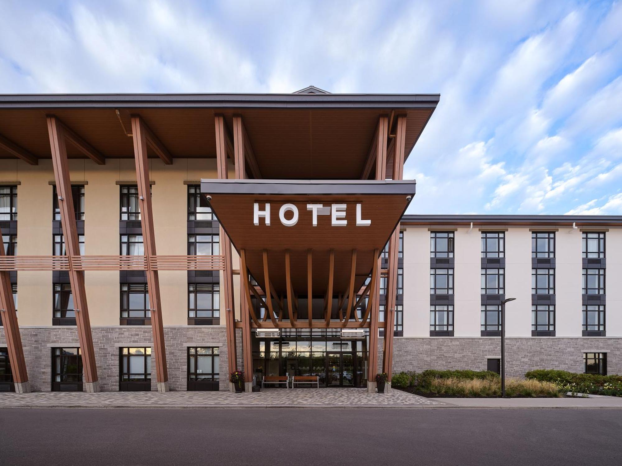Great Blue Heron Hotel Port Perry Exterior photo